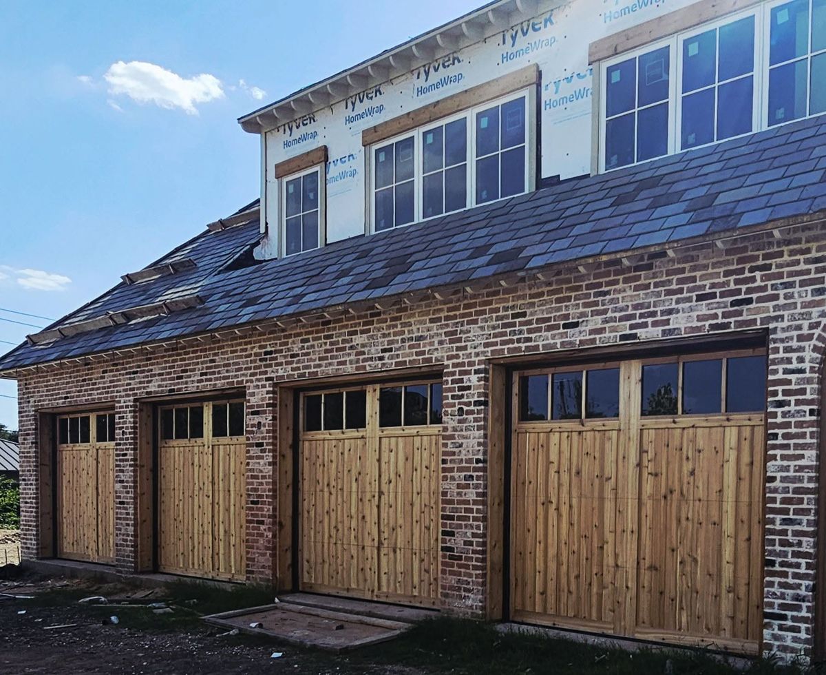 Four-bay cedar doors